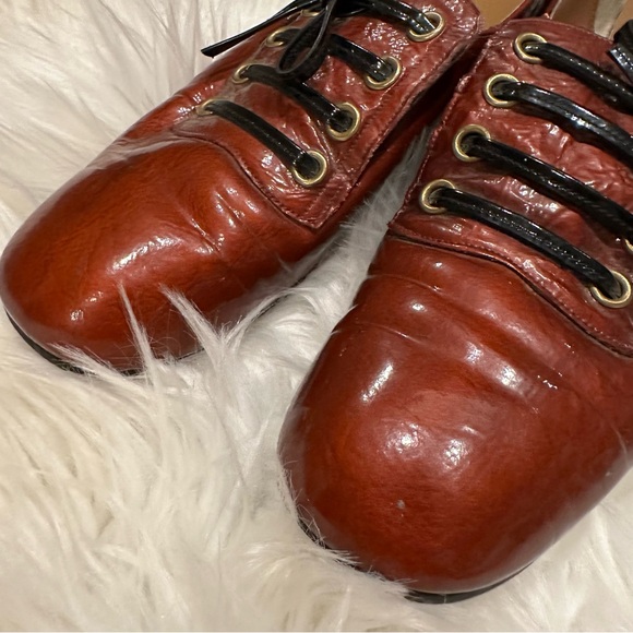 Vintage Burgundy Heels Pumps - Picture 9 of 14